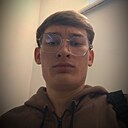 Знакомства: Максим, 18 лет, Каскелен