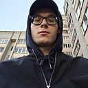 Знакомства: Илья, 23 года, Киров