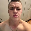 Знакомства: Дмитрий, 21 год, Североуральск