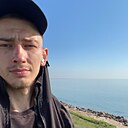 Знакомства: Иван, 26 лет, Геническ