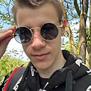 Знакомства: Денис, 18 лет, Таганрог