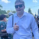 Знакомства: Макс, 21 год, Донецк