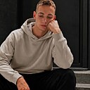 Знакомства: Ілля, 23 года, Киев