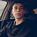 Знакомства: Данил, 23 года, Макеевка