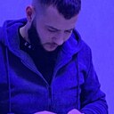 Знакомства: Артём, 28 лет, Магнитогорск
