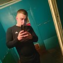 Знакомства: Артем, 23 года, Омск