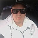 Знакомства: Данил, 23 года, Купино