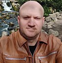 Знакомства: Yurii, 45 лет, Познань