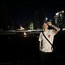 Знакомства: Maksim, 21 год, Челябинск