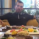 Знакомства: Искандар, 26 лет, Набережные Челны