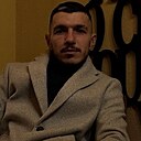 Знакомства: Costi, 27 лет, București