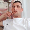 Знакомства: Гость, 34 года, Артем
