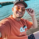 Знакомства: Артём, 33 года, Оренбург