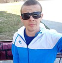 Знакомства: Максим, 30 лет, Буда-Кошелево