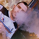 Знакомства: Максим, 24 года, Климовск