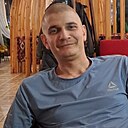 Знакомства: Макс, 40 лет, Братск