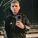 Знакомства: Олег, 23 года, Симферополь
