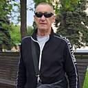 Знакомства: Виктор, 69 лет, Новокузнецк