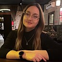 Знакомства: Людмила, 28 лет, Зеленогорск (Красноярский Край)