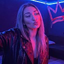 Знакомства: Vika, 28 лет, Санкт-Петербург