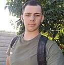 Знакомства: Влад, 18 лет, Крымск