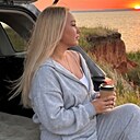 Знакомства: Хеля, 23 года, Екатеринбург