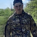 Знакомства: Максим, 21 год, Узловая
