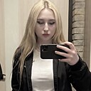 Знакомства: Karina, 25 лет, Санкт-Петербург