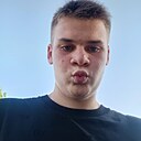 Знакомства: Максим, 19 лет, Луганск