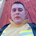 Знакомства: Артём, 23 года, Омск