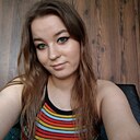 Знакомства: Карина, 21 год, Челябинск