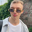 Знакомства: Макс, 27 лет, Быхов