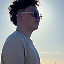 Знакомства: Дияр, 19 лет, Караганда