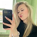 Знакомства: Есения, 18 лет, Санкт-Петербург