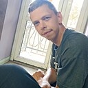 Знакомства: Александр, 32 года, Саратов