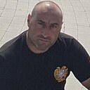 Знакомства: Овик, 37 лет, Тюмень