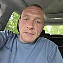 Знакомства: Артем, 32 года, Михнево
