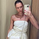 Знакомства: Виктория, 22 года, Алматы
