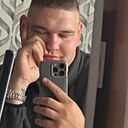 Знакомства: Максим, 19 лет, Омск
