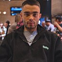 Знакомства: Антон, 24 года, Брянск