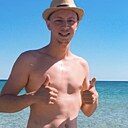 Знакомства: Андрей, 32 года, Донецк