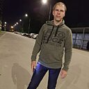 Знакомства: Андрей, 32 года, Саратов
