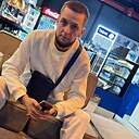 Знакомства: Руслан, 28 лет, Орел
