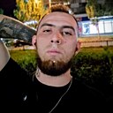 Знакомства: Макс, 26 лет, Славяносербск