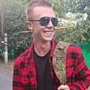 Знакомства: Максим, 20 лет, Камышин