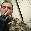 Знакомства: Юрец, 39 лет, Новотитаровская