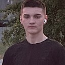 Знакомства: Максим, 22 года, Мерефа