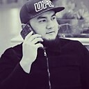 Знакомства: Bunyodbek, 26 лет, Асино