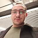 Знакомства: Александр, 24 года, Мариуполь