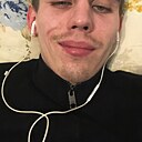 Знакомства: Валерий, 24 года, Челябинск